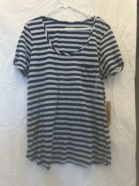 Dkny Navy and Blue Striped Short Sleeve Scoop Neck Tee Sz XL NWWT 100% Cotton